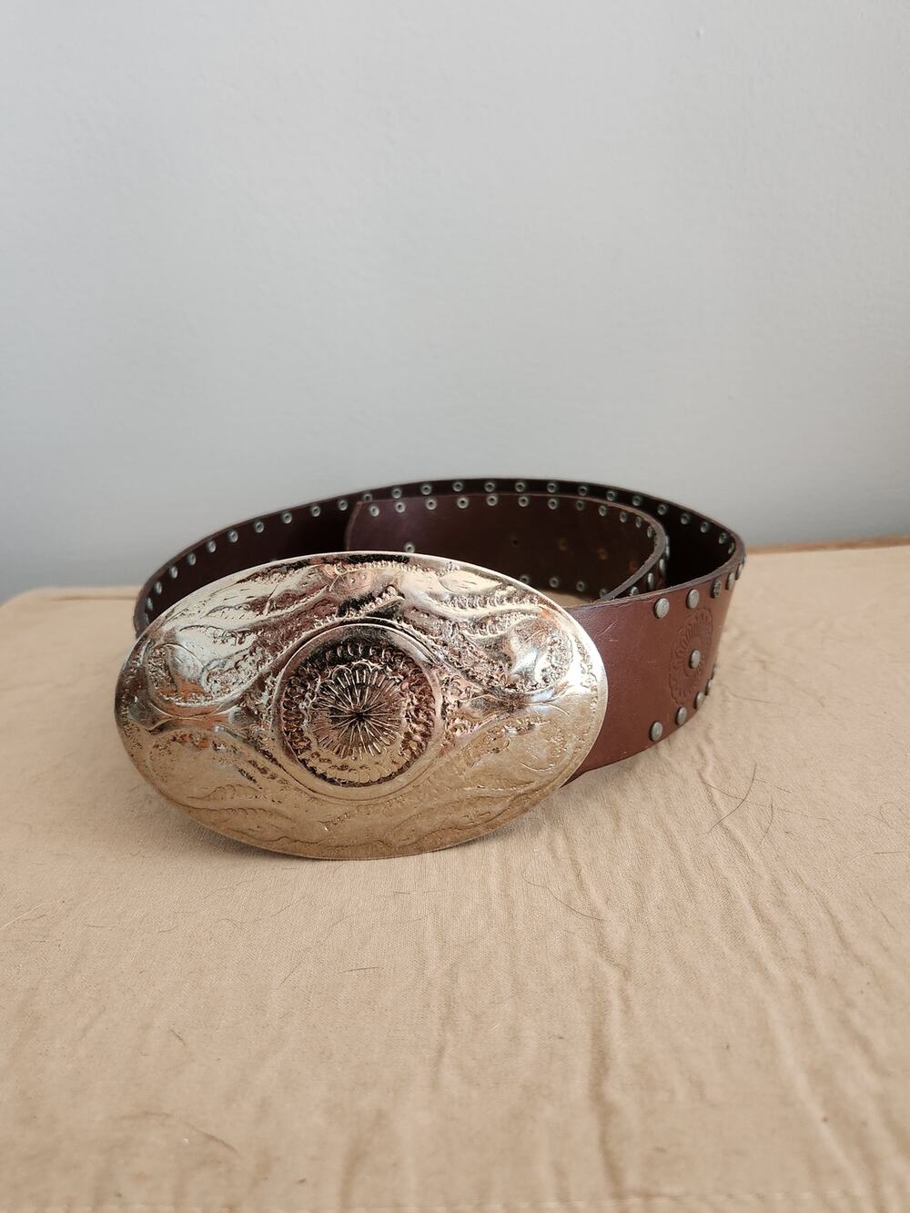 Vintage Sz M 38" L Moroccan Brass Disc Buckle Over-size Studded Leather Belt